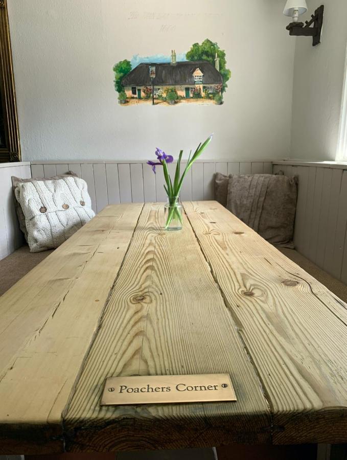 ホテル John Barleycorn ダックスフォード エクステリア 写真